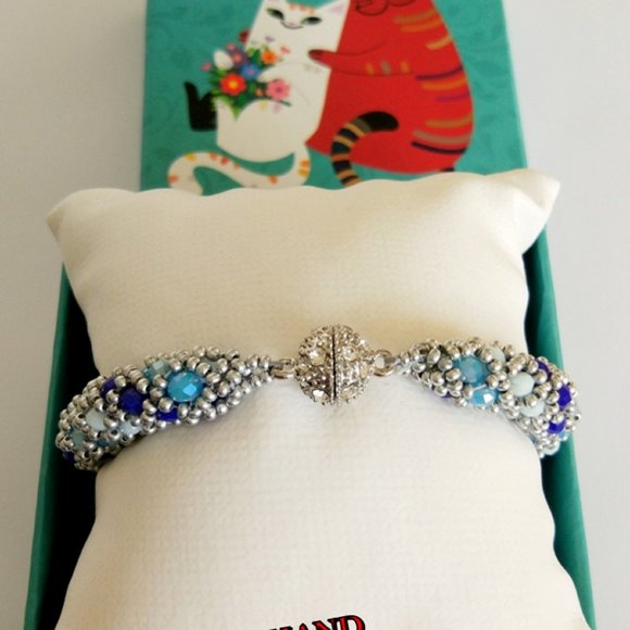 Crystal Bracelet Magnet Clip Hand Made - Picture 4 of 4